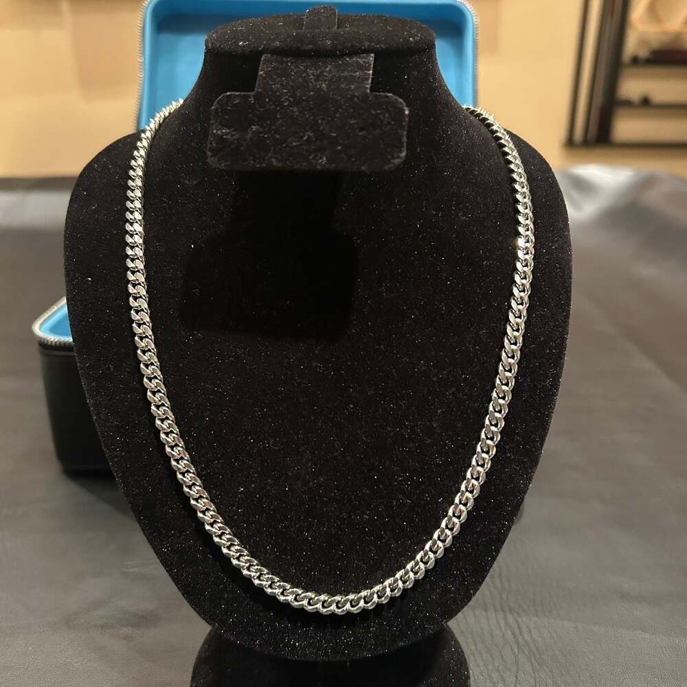 Silver 8mm Cuban Chain 22in Brand New